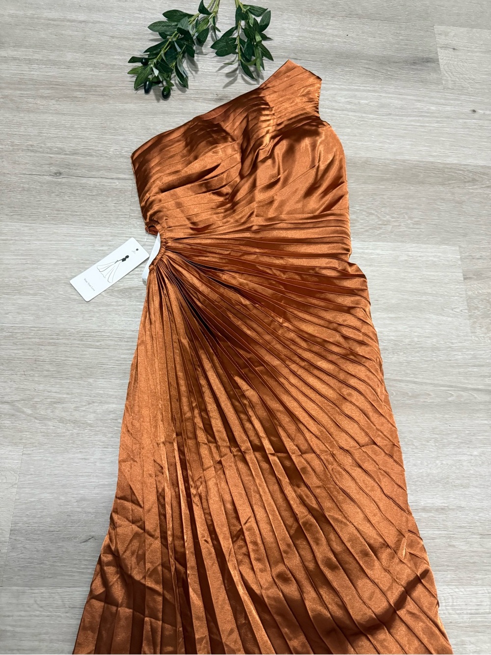 One-Shoulder Copper Pleated Midi Dress - Picture 3 of 11
